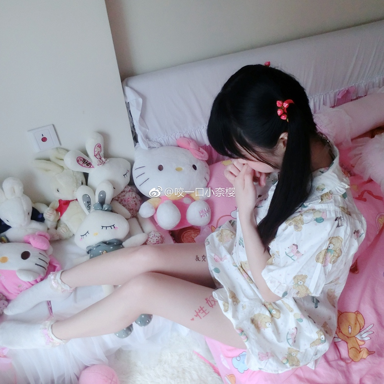咬一口小奈樱 4