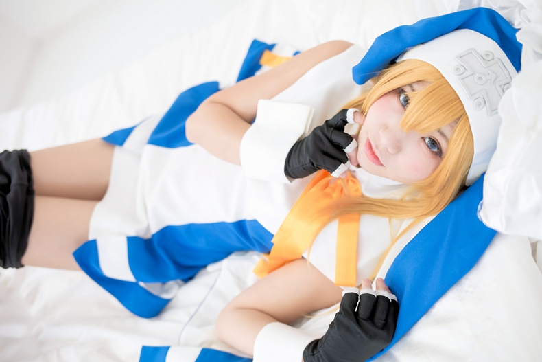 enako 7