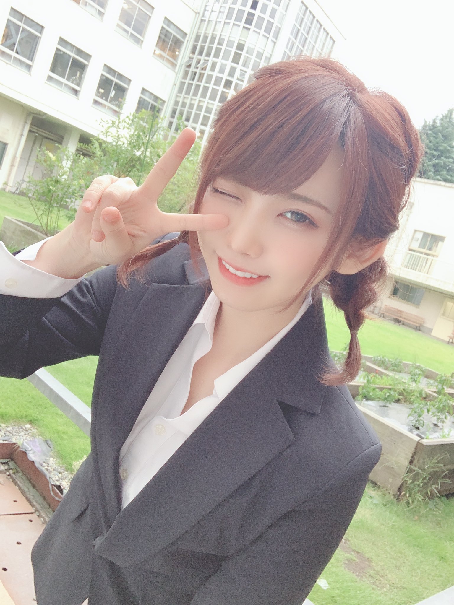 enako 1