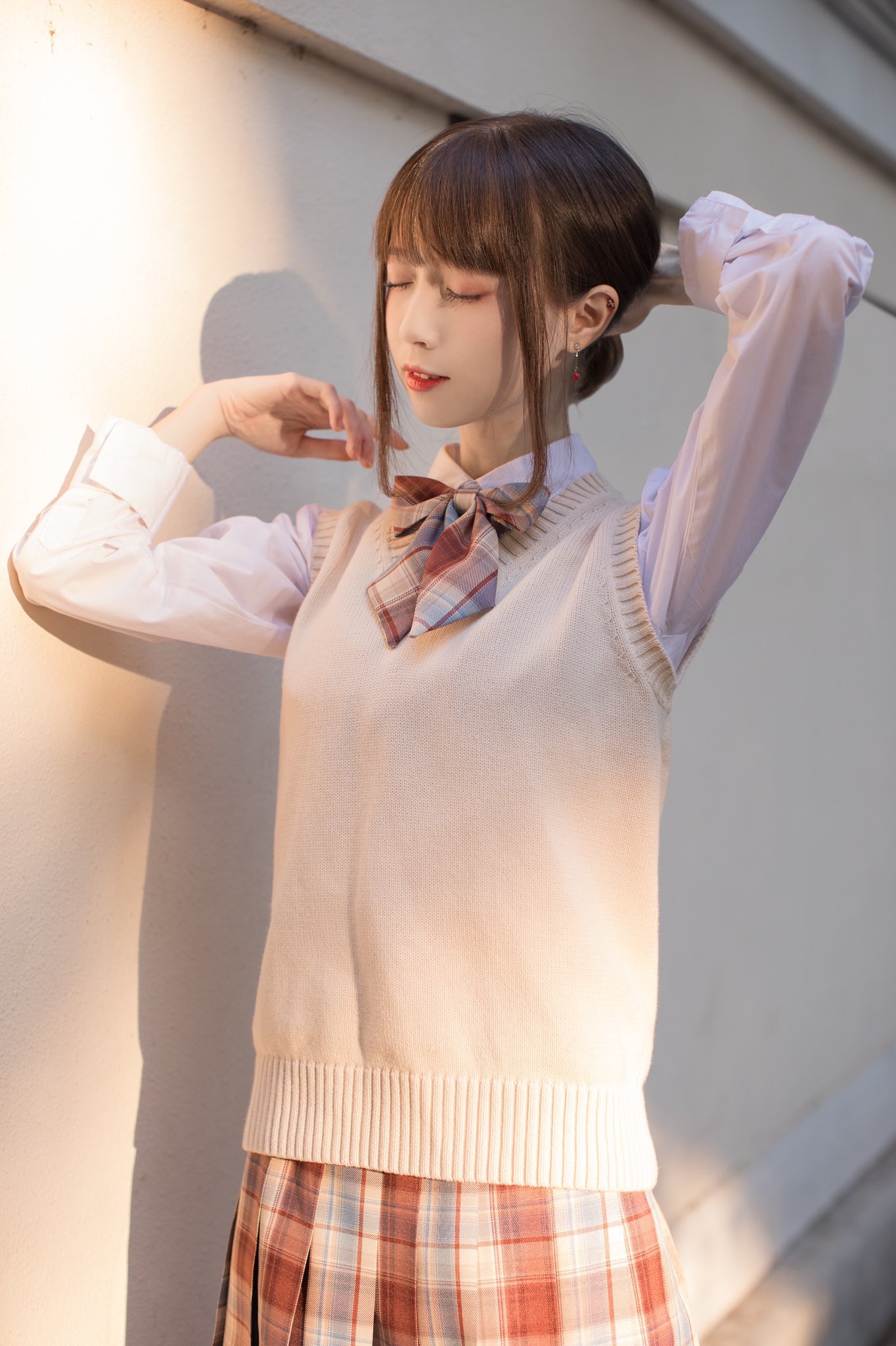 enako 2