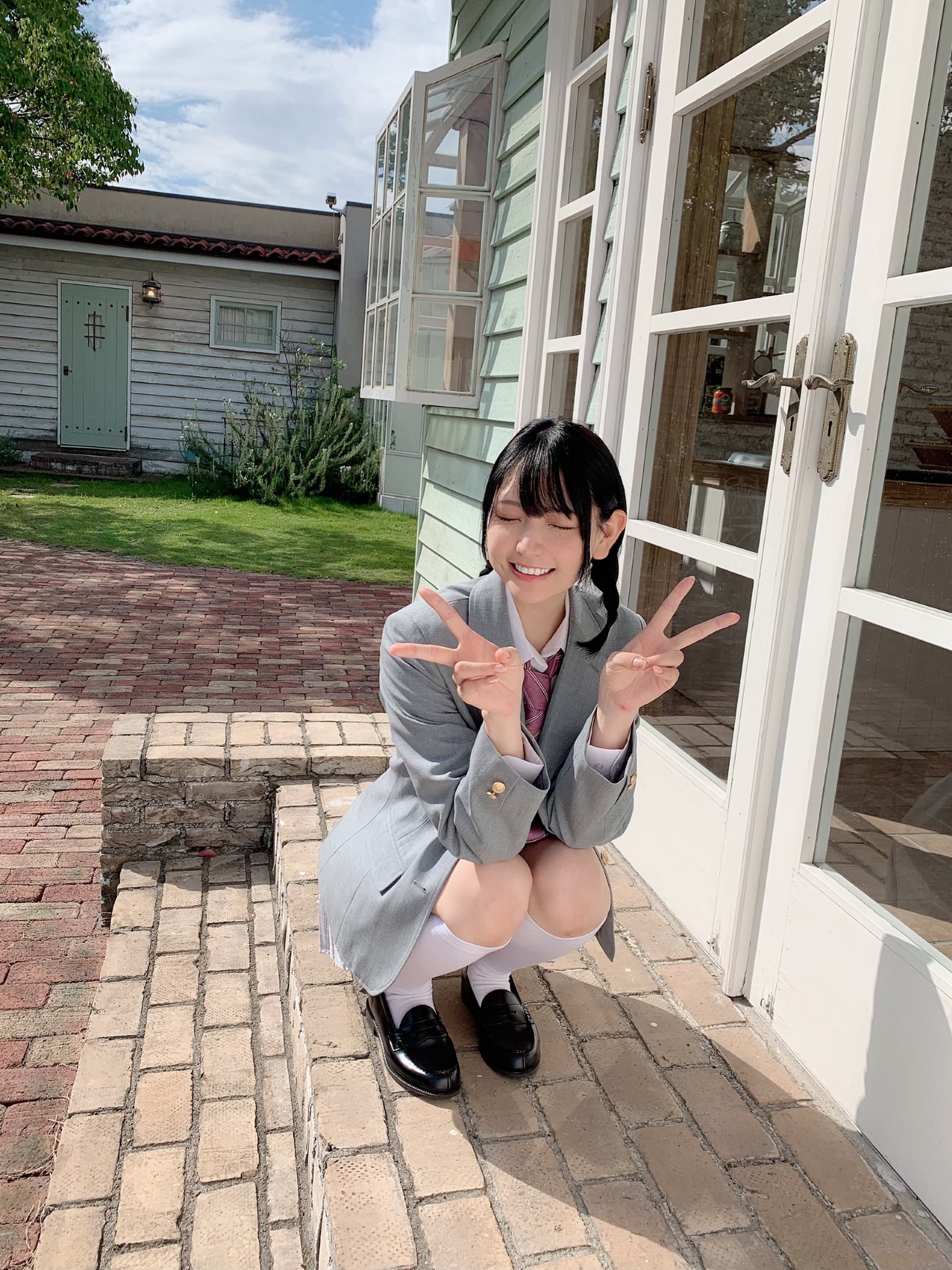 enako 2