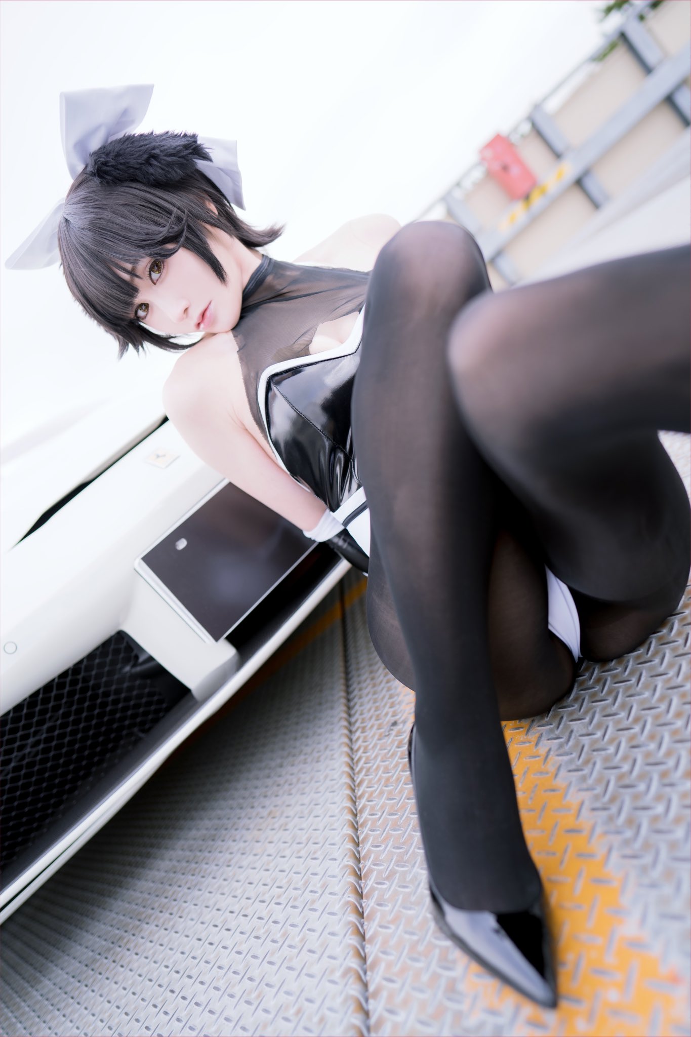enako 7