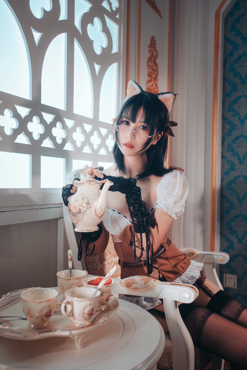 女仆 1
